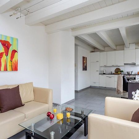 Swiss Star District 11 - Self Check-In Apartamento Zurique Exterior foto
