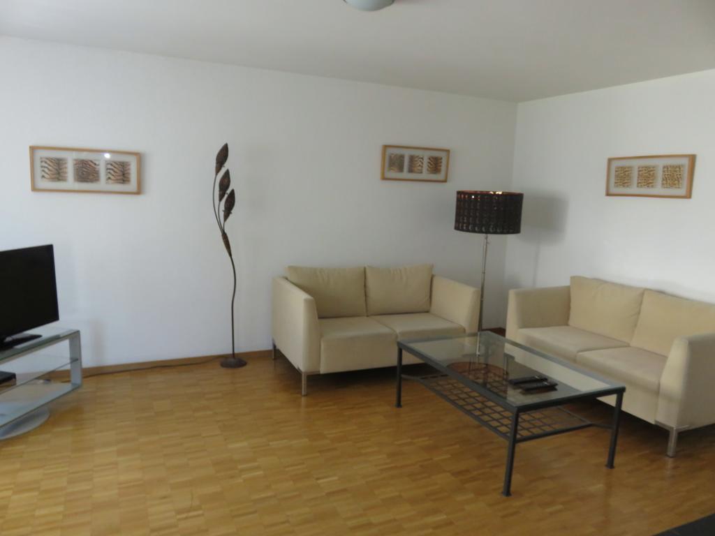 Swiss Star District 11 - Self Check-In Apartamento Zurique Exterior foto
